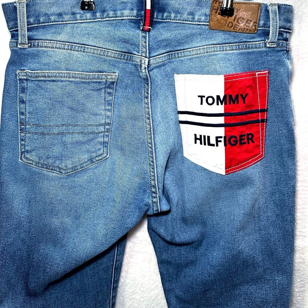 Tommy Hilfiger Men's Light Blue Jeans with Signature Back Pocket
